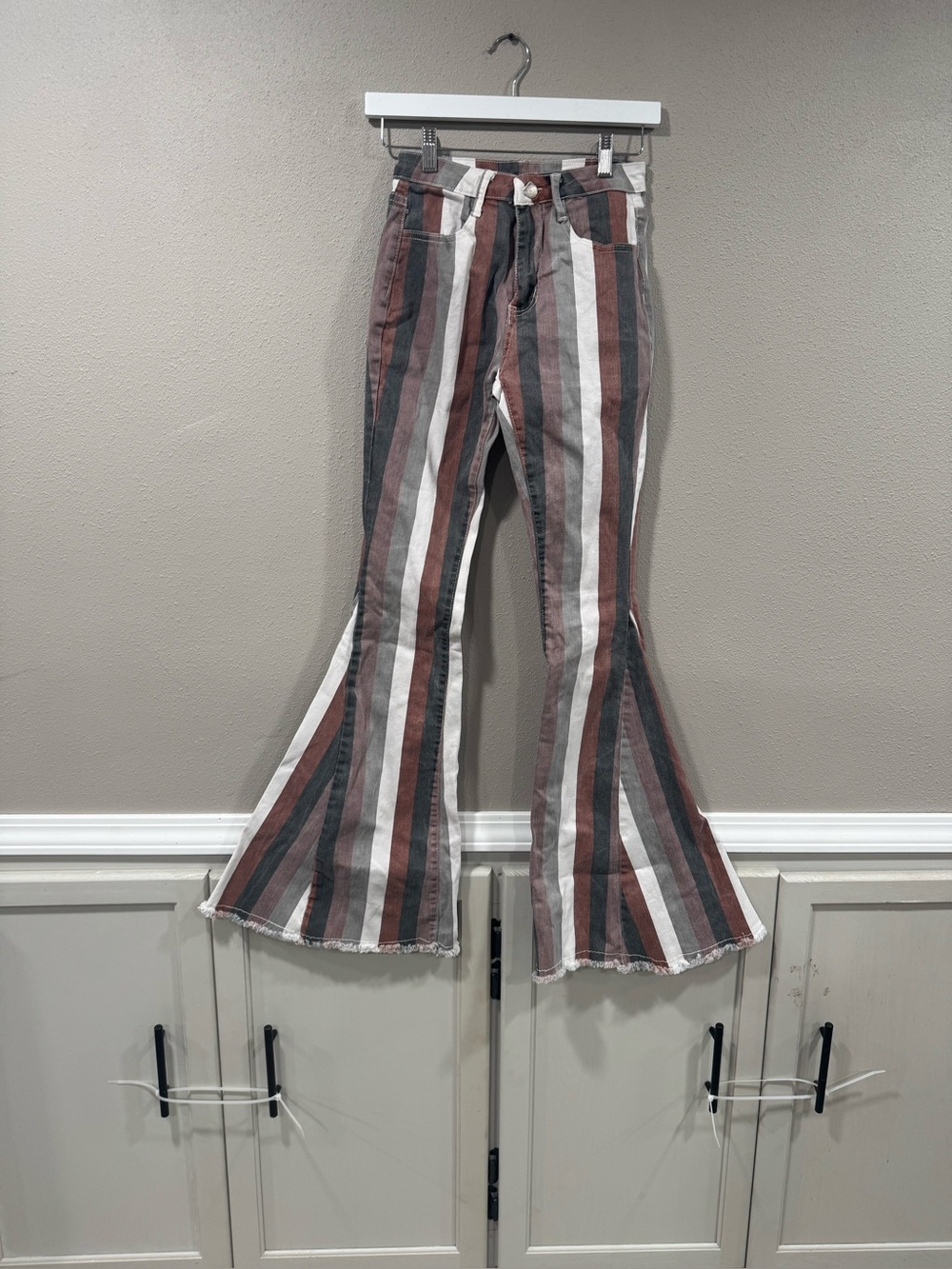 Saints & Hearts Super Flared Striped Pants - Picture 5 of 10